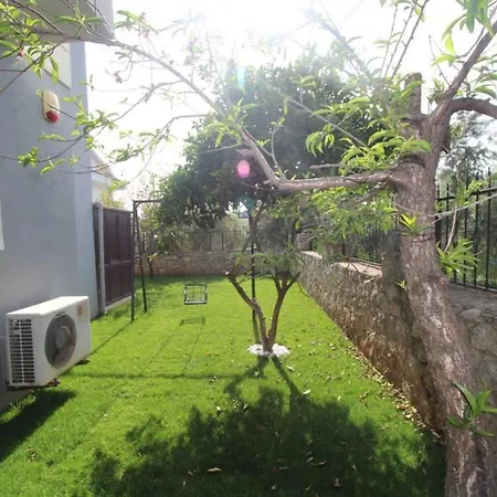 Villa Mandarine 3+2 Tripleks Villa * Fethiye